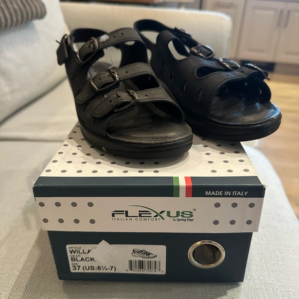 FlexUS by Spring Step Sandals
